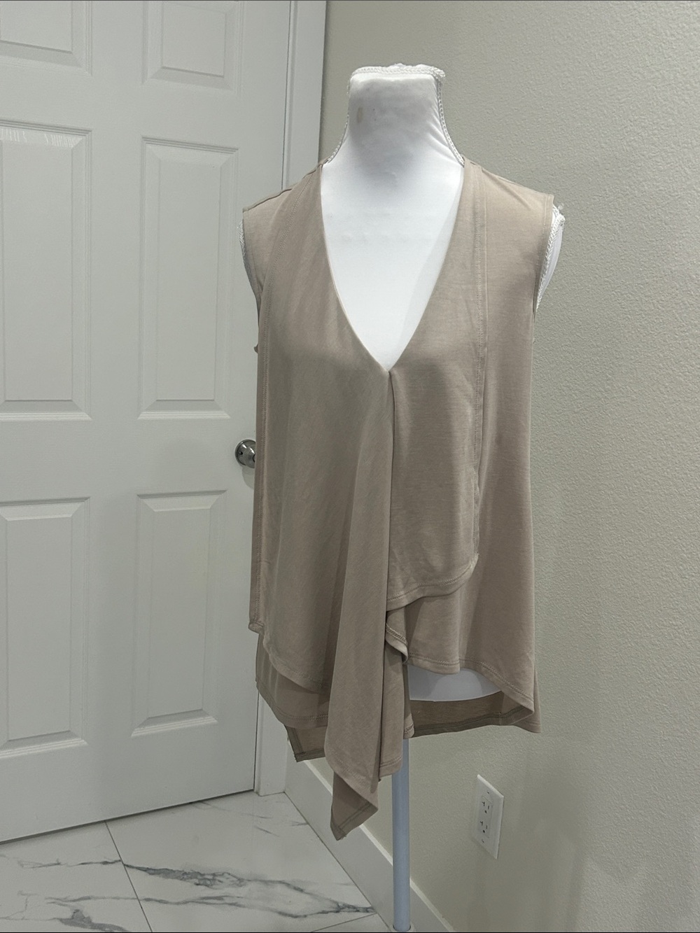 BCBGMaxAzria Taupe Sleeveless Draped V-Neck Tunic